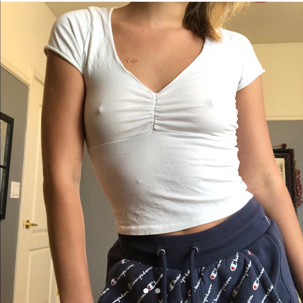 Brandy melville scrunch tee